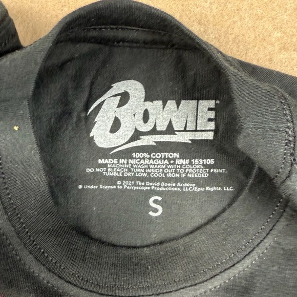 David Bowie 1974 Graphic Tee Unisex Small Black Rock Music Short Sleeve Shirt - Picture 3 of 7